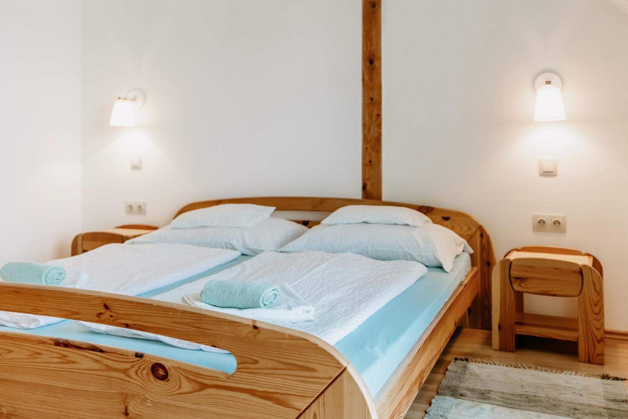 Kek Vendeghaz Family Resort Gyenesdias Bagian luar foto